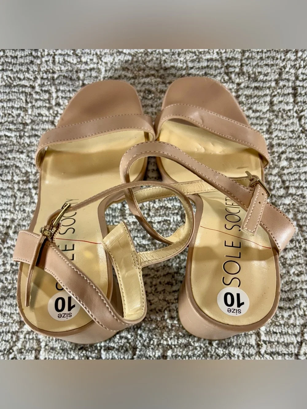 NEW Sole Society Women’s Size 10 Beige Block Heel Sandals